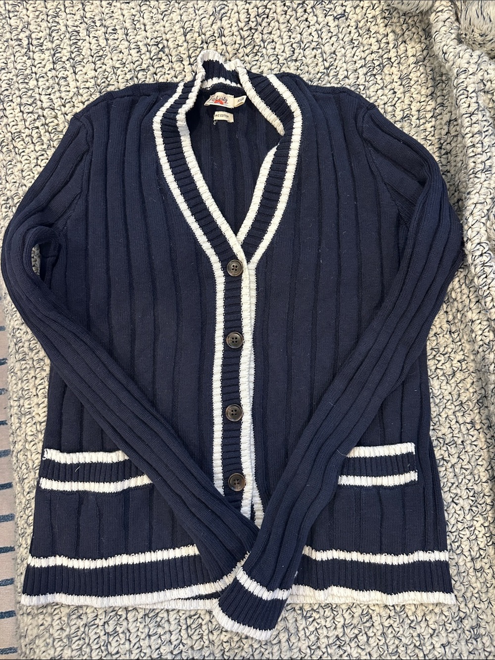 Faherty women’s xs navy button down sweater with white accents